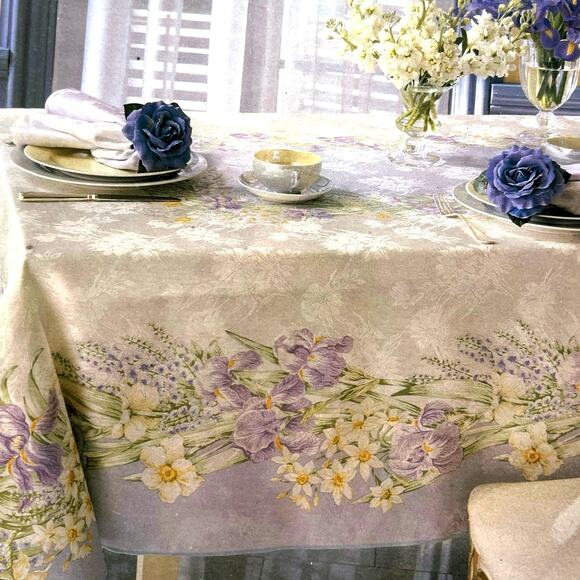 Bardwill Linens 70” round English Garden tablecloth - Picture 1 of 7
